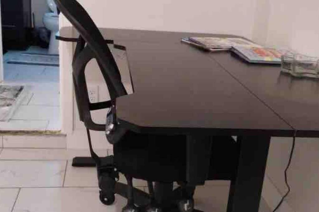 Apartemen Your Downtown With California King Bed Unit A