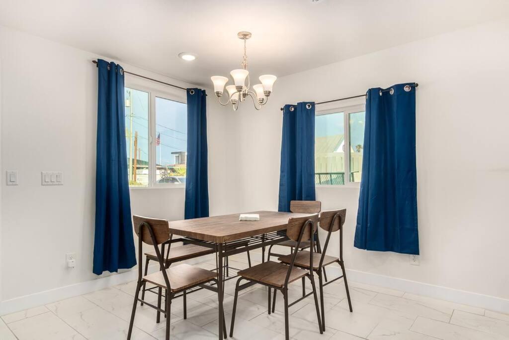 Your Downtown With California King Bed Unit A Lejlighed Phoenix