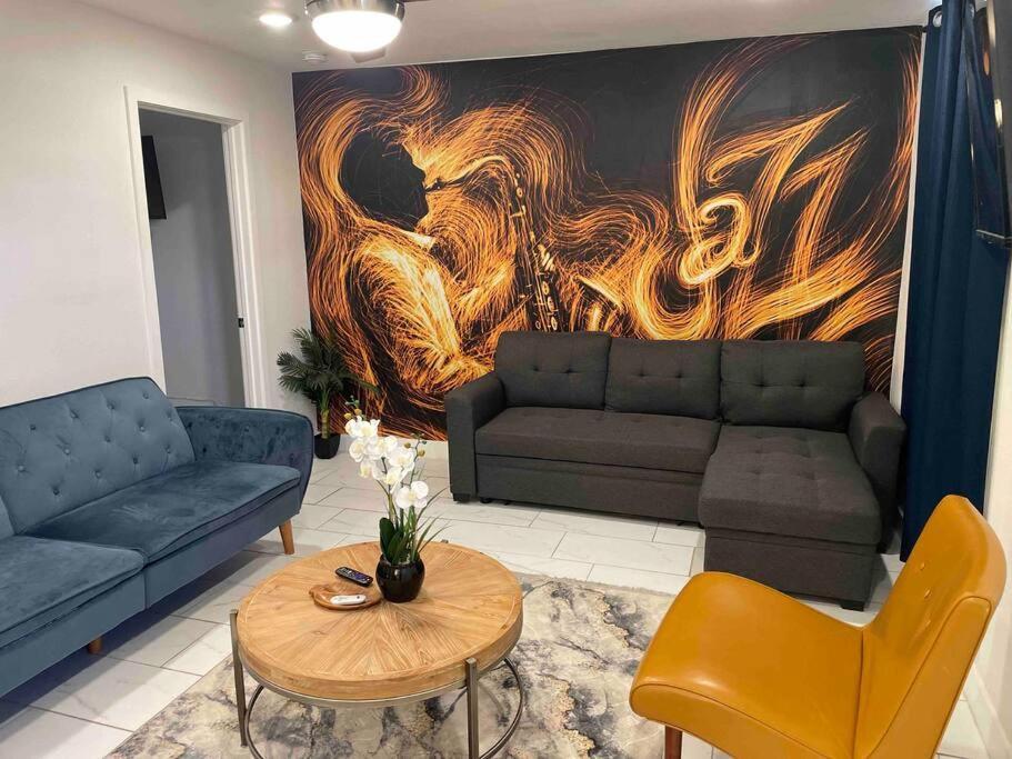 Your Downtown With California King Bed Unit A Lejlighed *