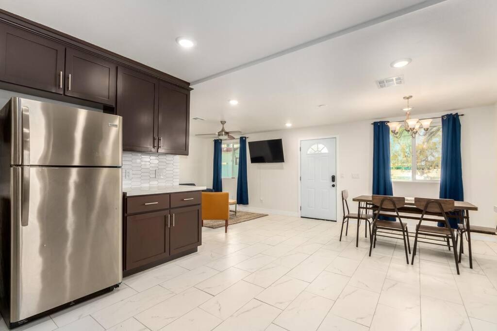 Lejlighed Your Downtown With California King Bed Unit A
